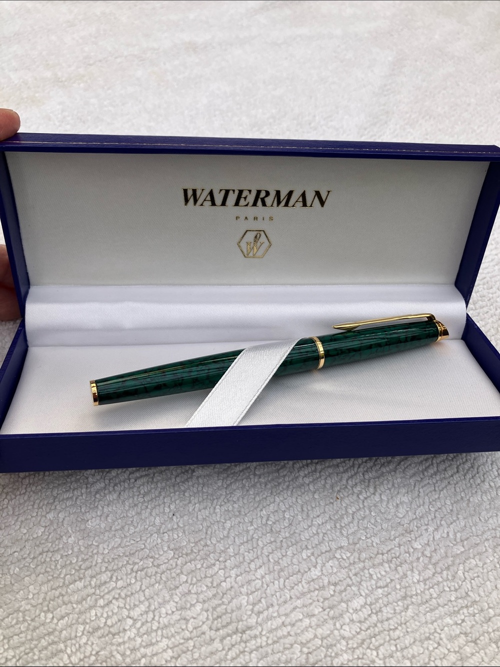 Waterman Paris Green Marble Hemisphere Fountain Pen with Gold Plate Trim